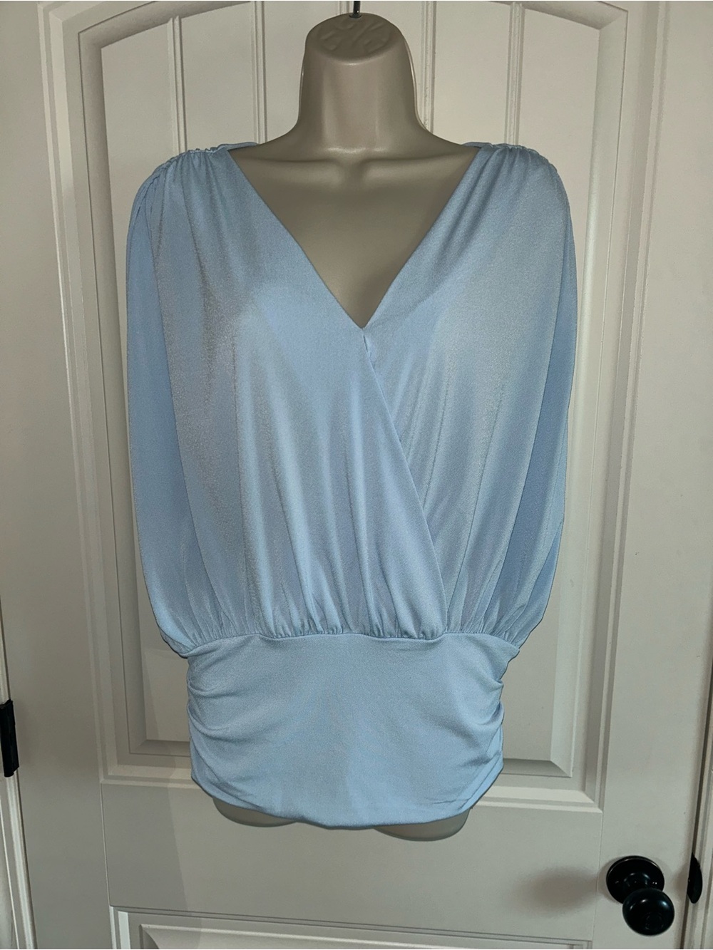 NWT 41 Hawthorn Light Blue Surplice V-Neck Blouse Sz M